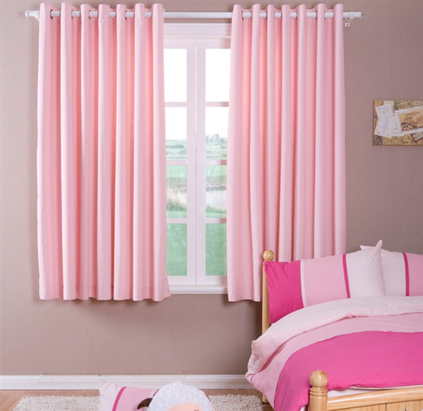 Rèm cửa màu hồng bụi – nét đẹp tinh tế cho không gian nội thất